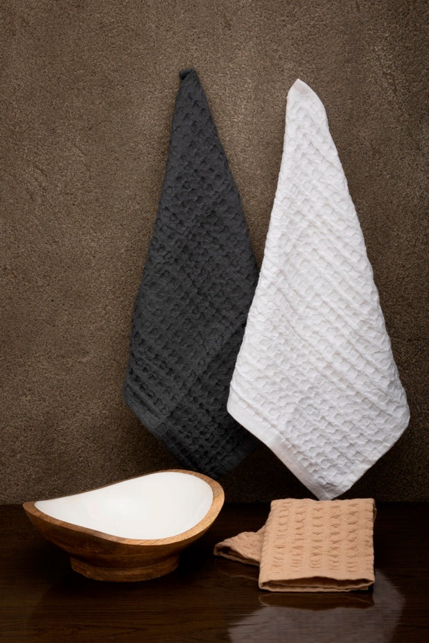 Mini Wooden Serving Bowl with 3 towels